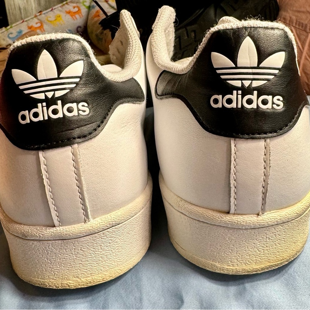 Adidas - Picture 3 of 4
